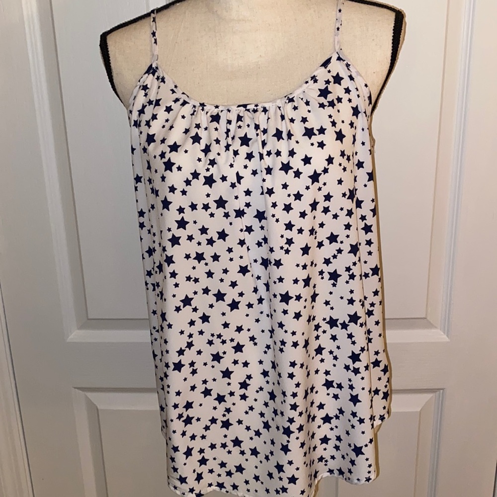 ⭐️  Stars ⭐️ Time and tru Size medium white with navy stars